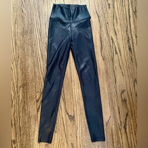 Peloton high waisted leggings